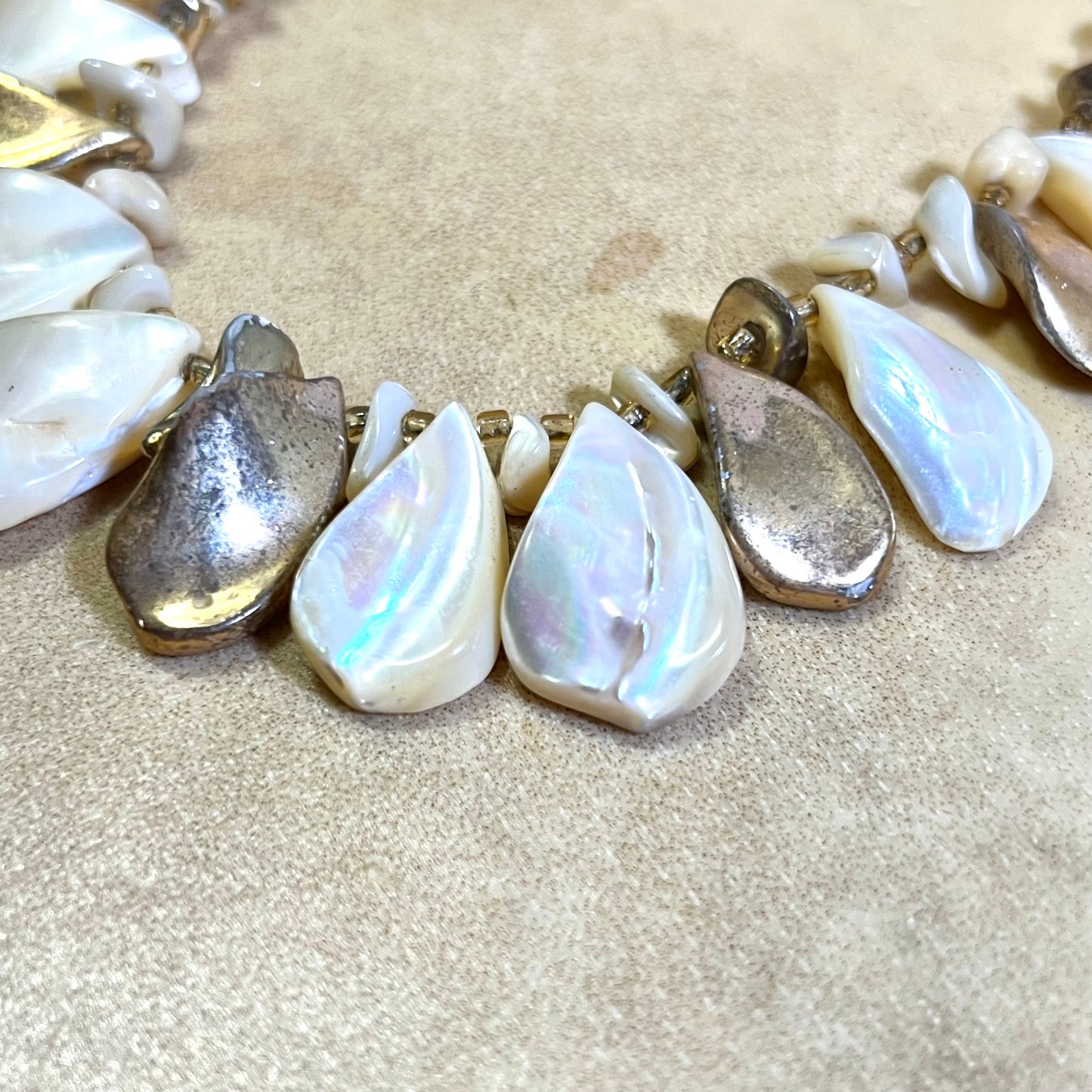 Vintage White & Gold Tone Mother of Pearl Choker Necklace