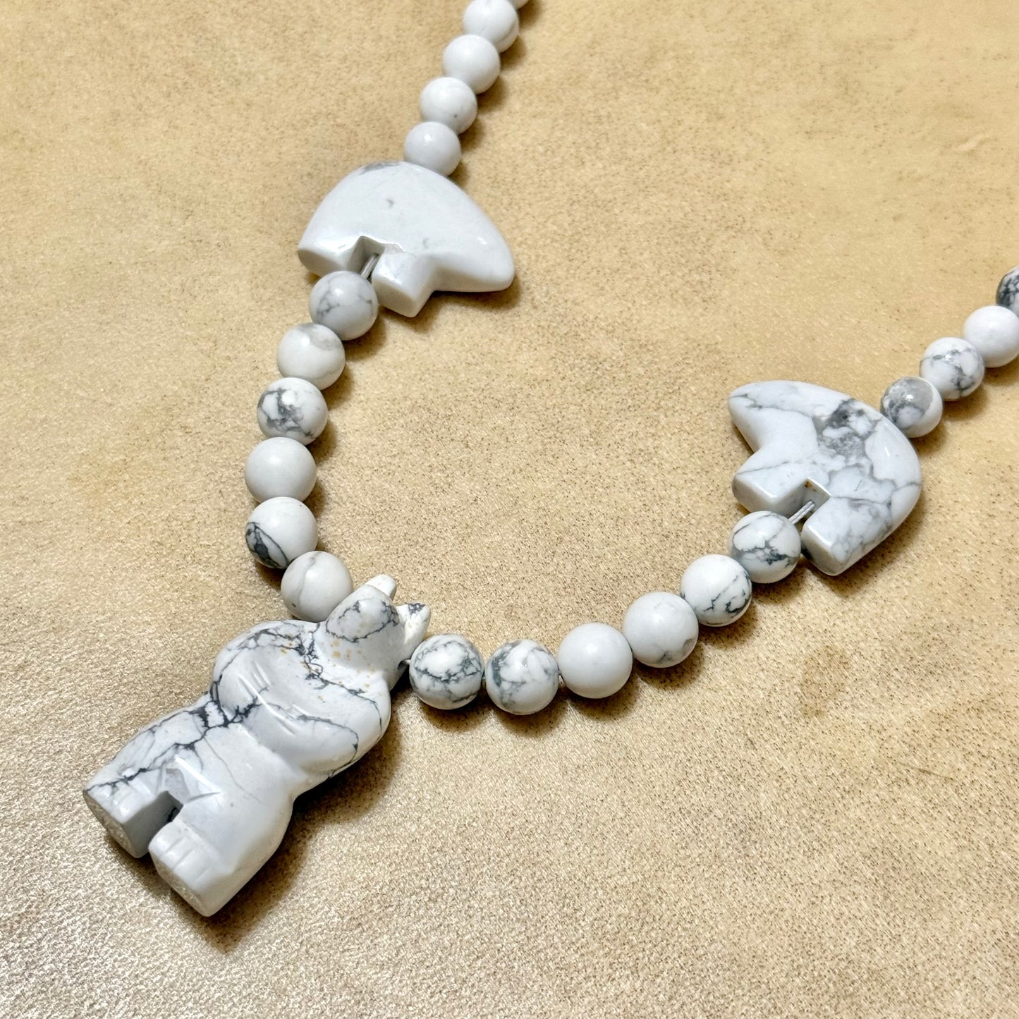 Howlite Fetish Bear Native American Style Vintage Stone Necklace in Sterling Silver