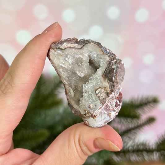 Red Quartz & Agate Geode Crystal Piece