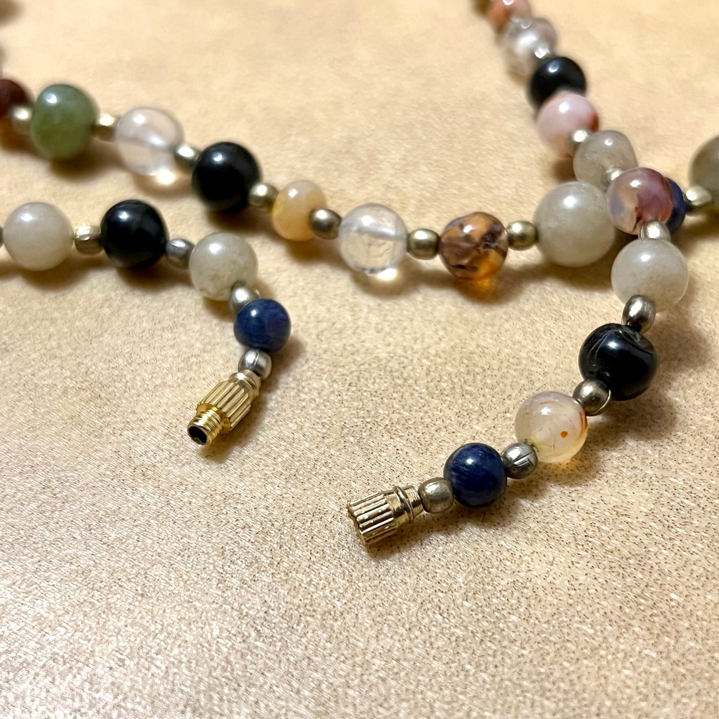1960s Vintage Beggars Beads Agate & Quartz Necklace