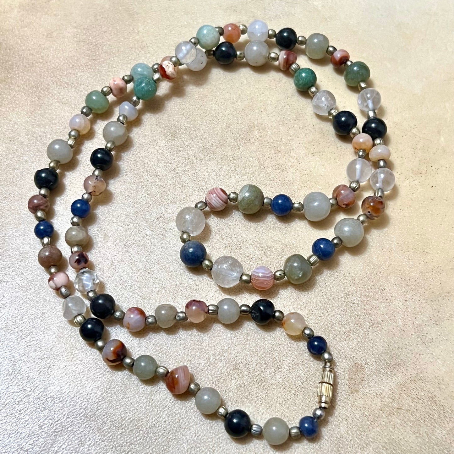 1960s Vintage Beggars Beads Agate & Quartz Necklace