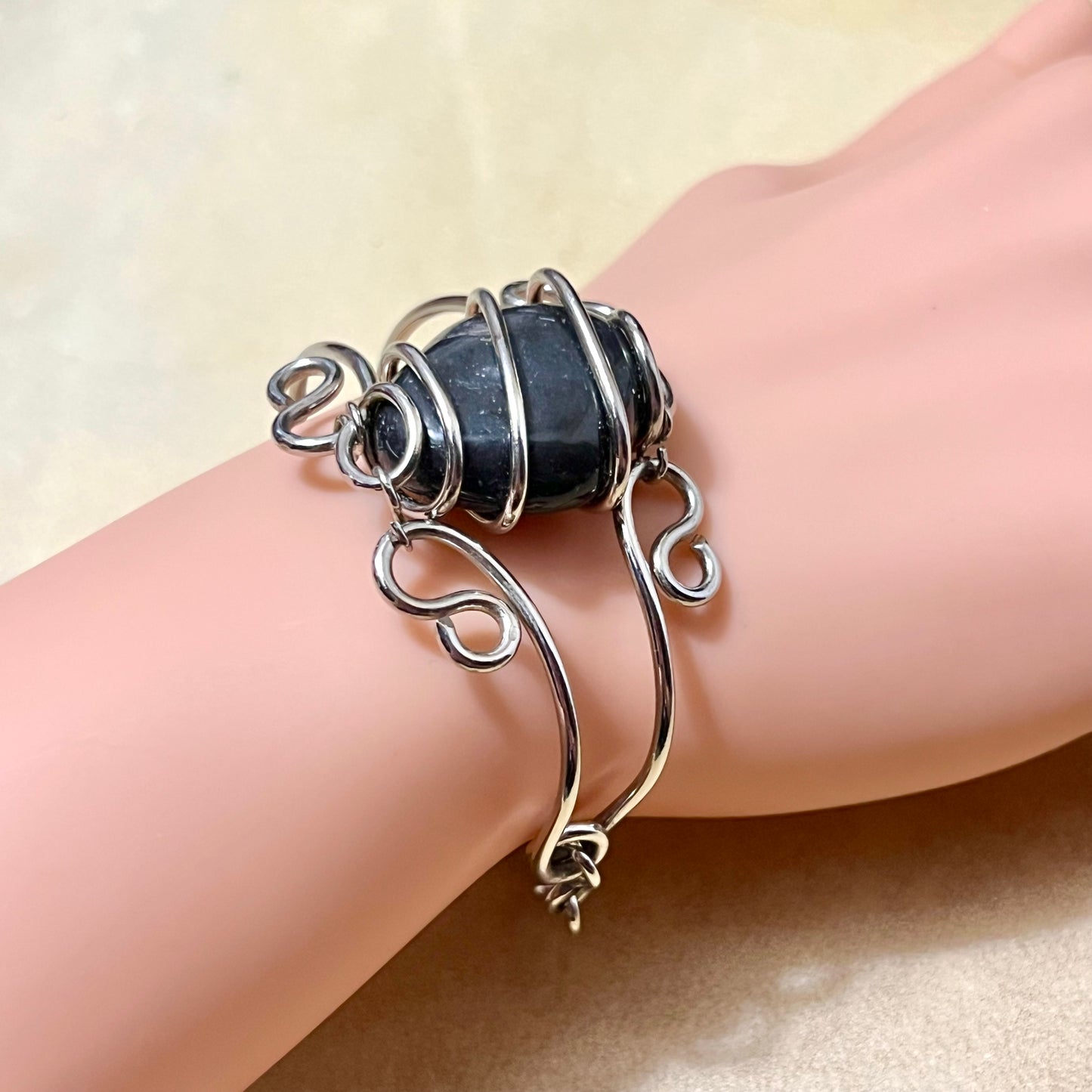 Black Stone Wire Wrapped Silver Tone Vintage Bracelet