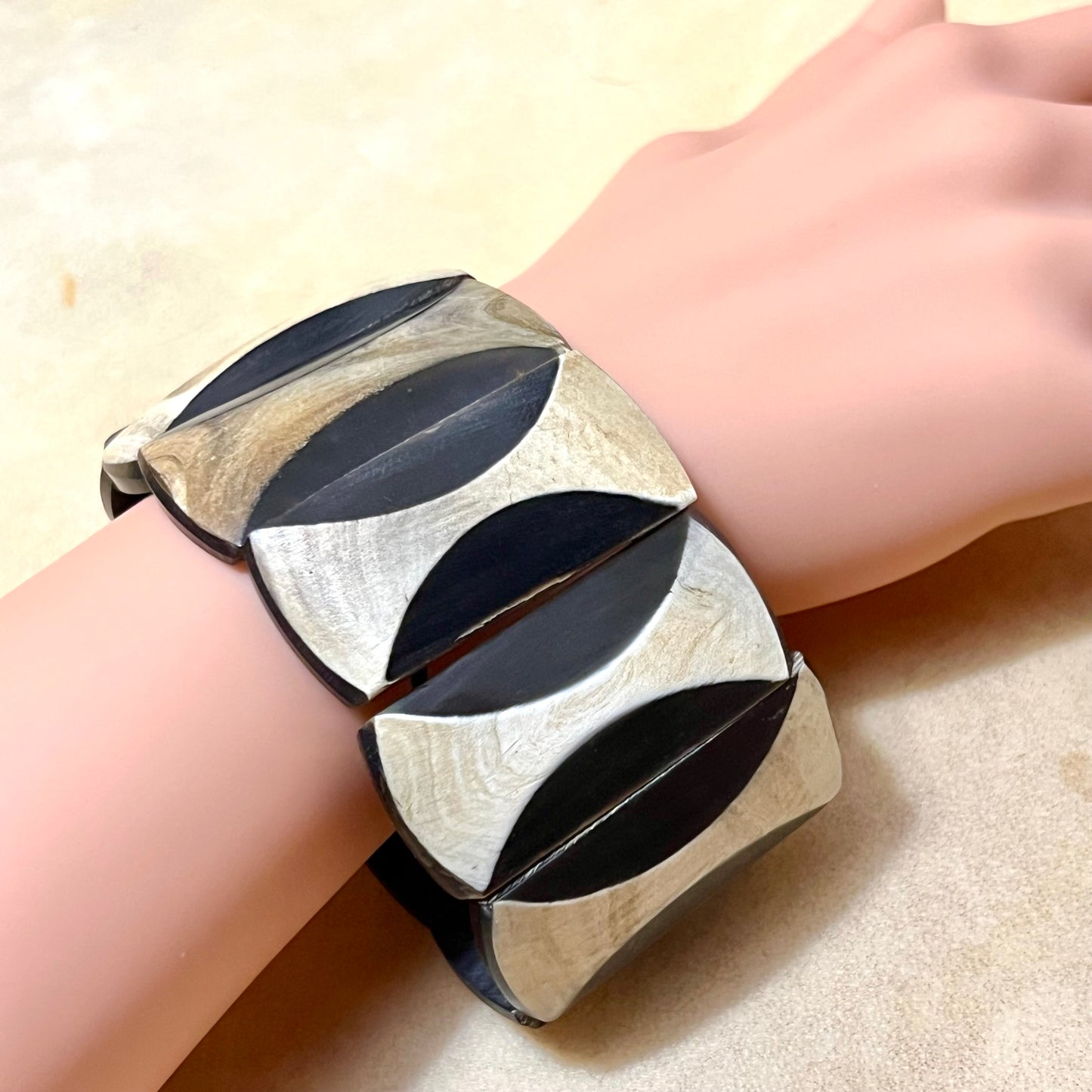 Bovine Bone Hourglass Elastic Beaded Bracelet - Vintage