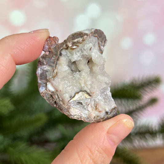 Red Quartz & Agate Geode Crystal Piece