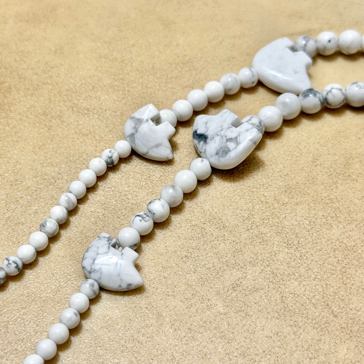 Howlite Fetish Bear Native American Style Vintage Stone Necklace in Sterling Silver