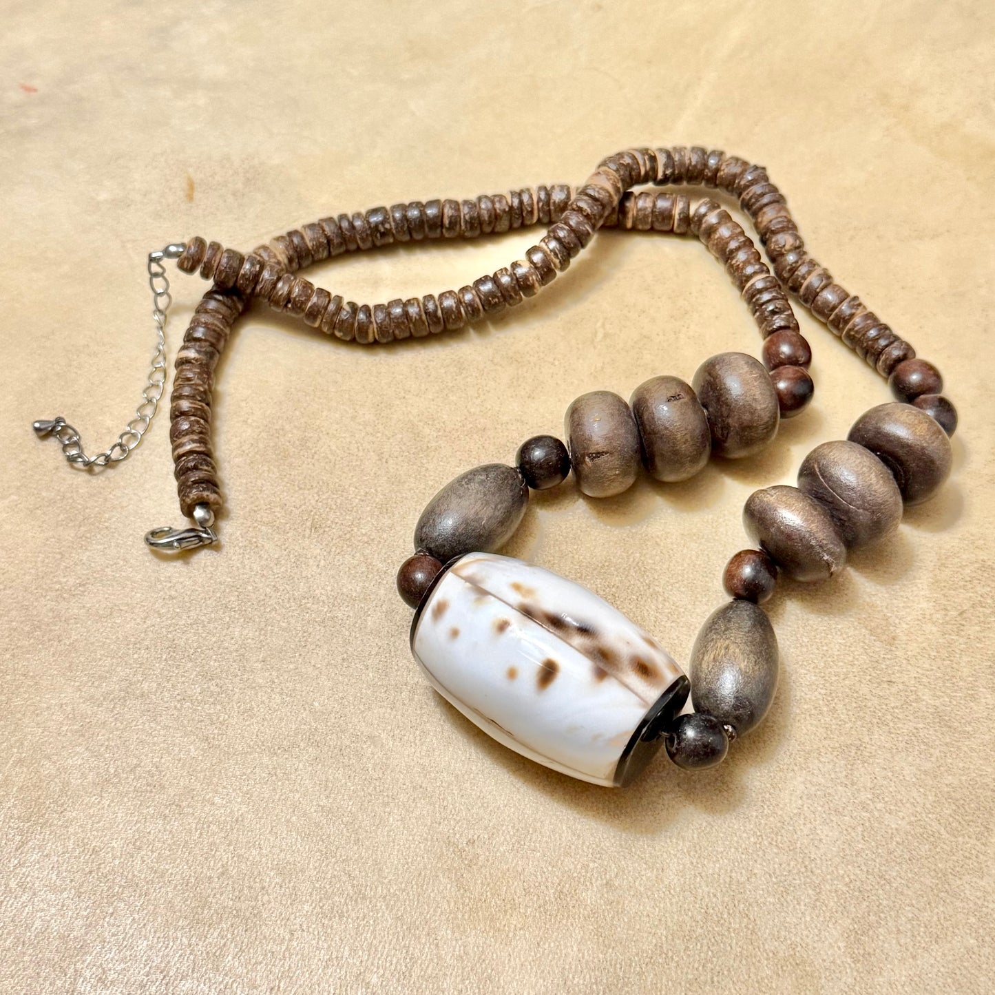 Vintage Tropical Shell & Wood Beaded Adjustable Necklace