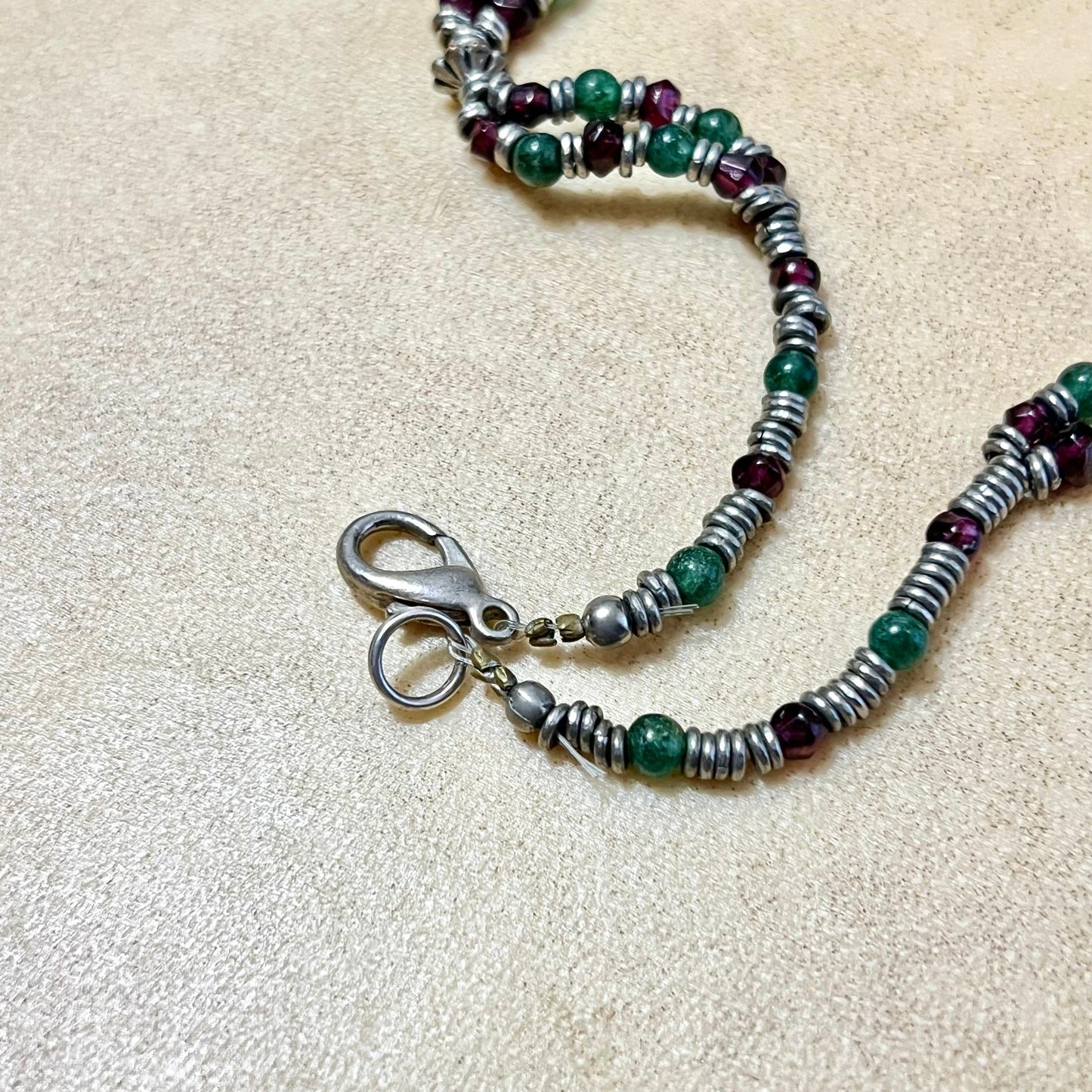 Green Aventurine & Garnet Vintage Beaded Choker Necklace