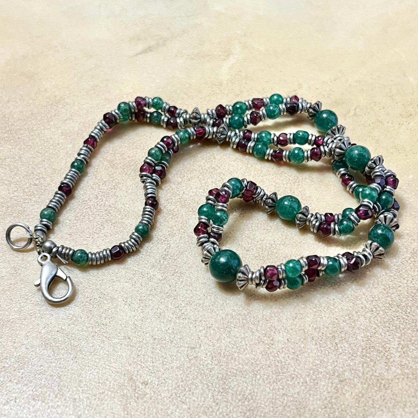 Green Aventurine & Garnet Vintage Beaded Choker Necklace