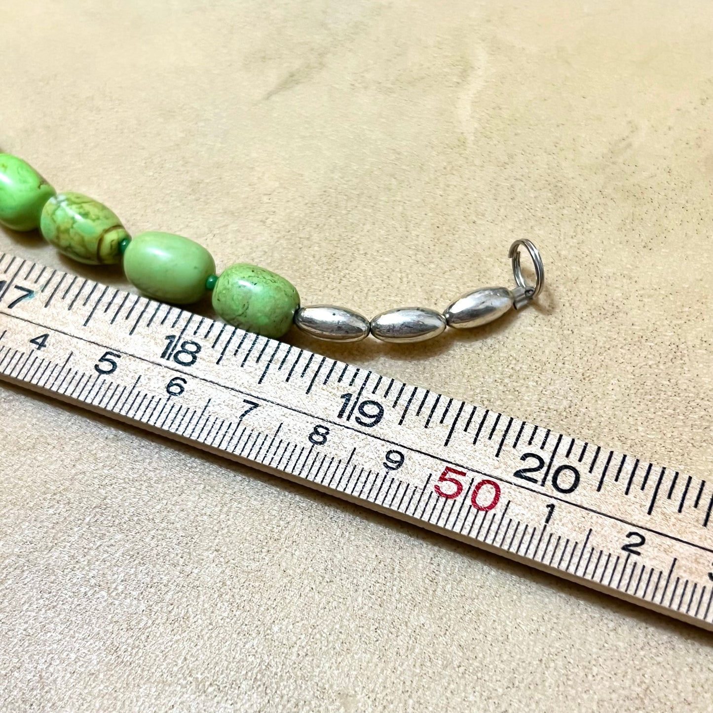 Spring Green Chunky Magnesite Beaded Necklace in Silver Tone - Vintage