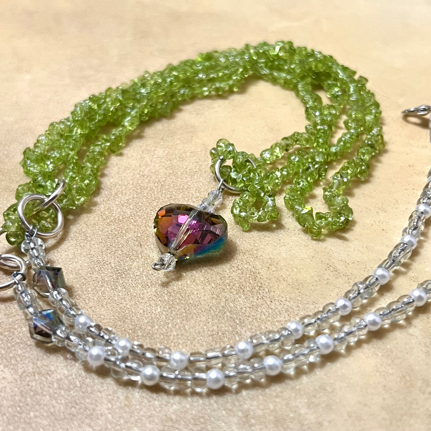 Peridot Crystal Chip & Faceted Glass Heart Vintage Necklace