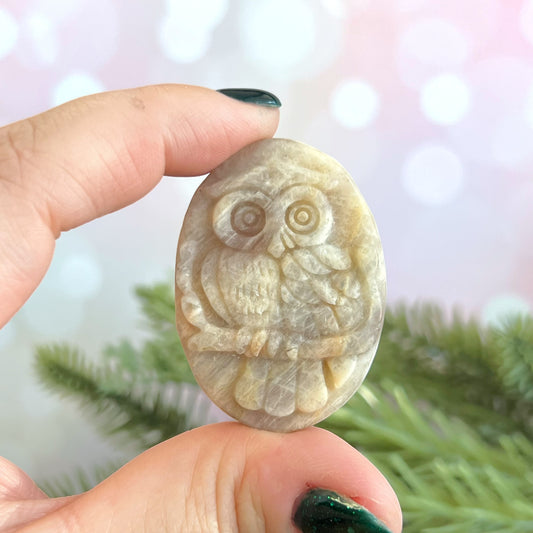 Belomorite Owl Carved Crystal Cabochon