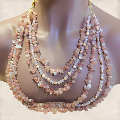 Strawberry Quartz Chip Multi Strand Vintage Beaded Necklace in Gold Tone with Pearl & Glass