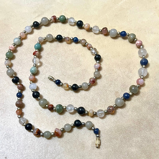 1960s Vintage Beggars Beads Agate & Quartz Necklace