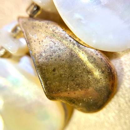 Vintage White & Gold Tone Mother of Pearl Choker Necklace