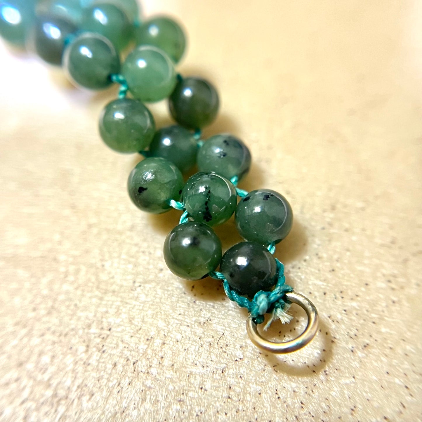 Green Jade Beaded Choker Necklace & Bracelet Vintage Jewelry Set