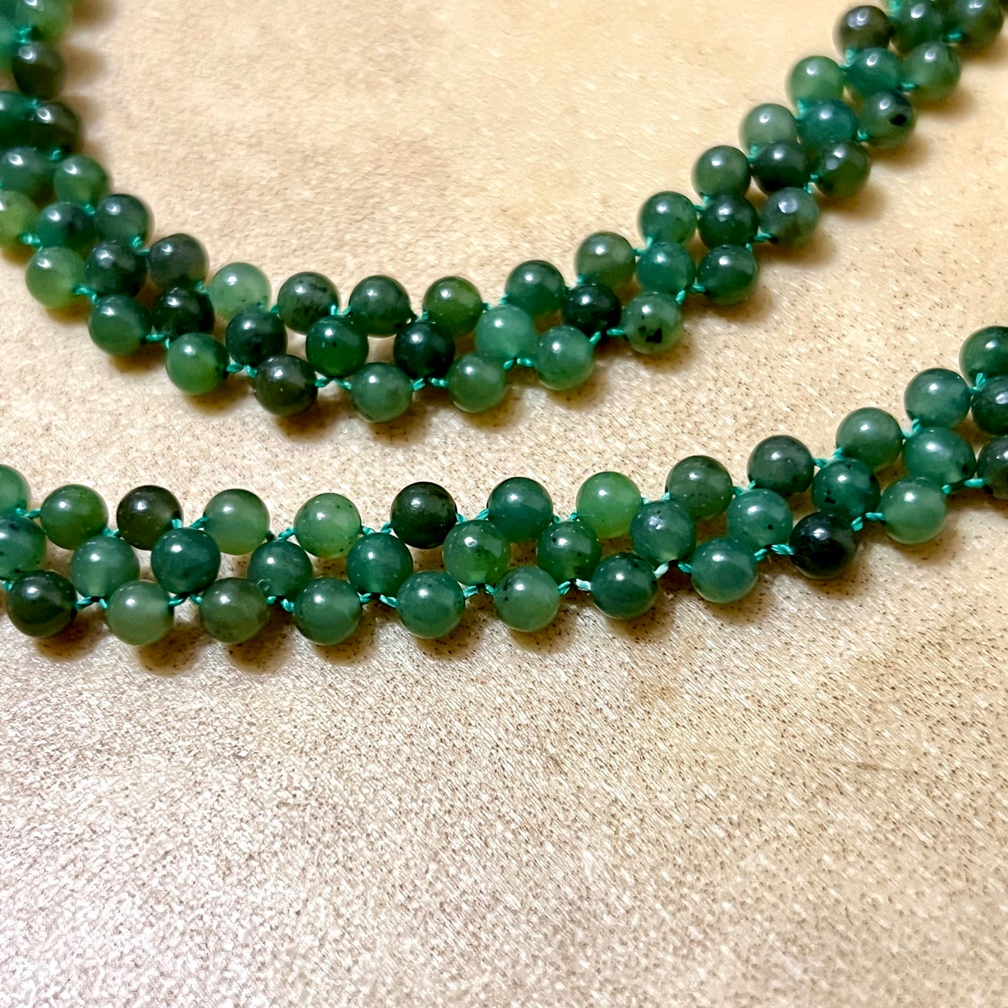 Green Jade Beaded Choker Necklace & Bracelet Vintage Jewelry Set