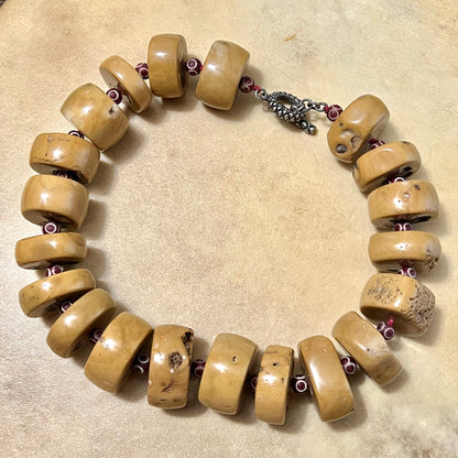 Epic Chunky Bamboo Coral Slice Choker Necklace - Vintage