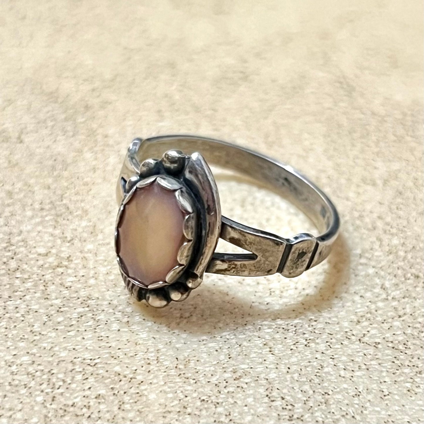 Mother of Pearl Peach Sterling Silver Ring, Vintage Native American Style Size 4.75
