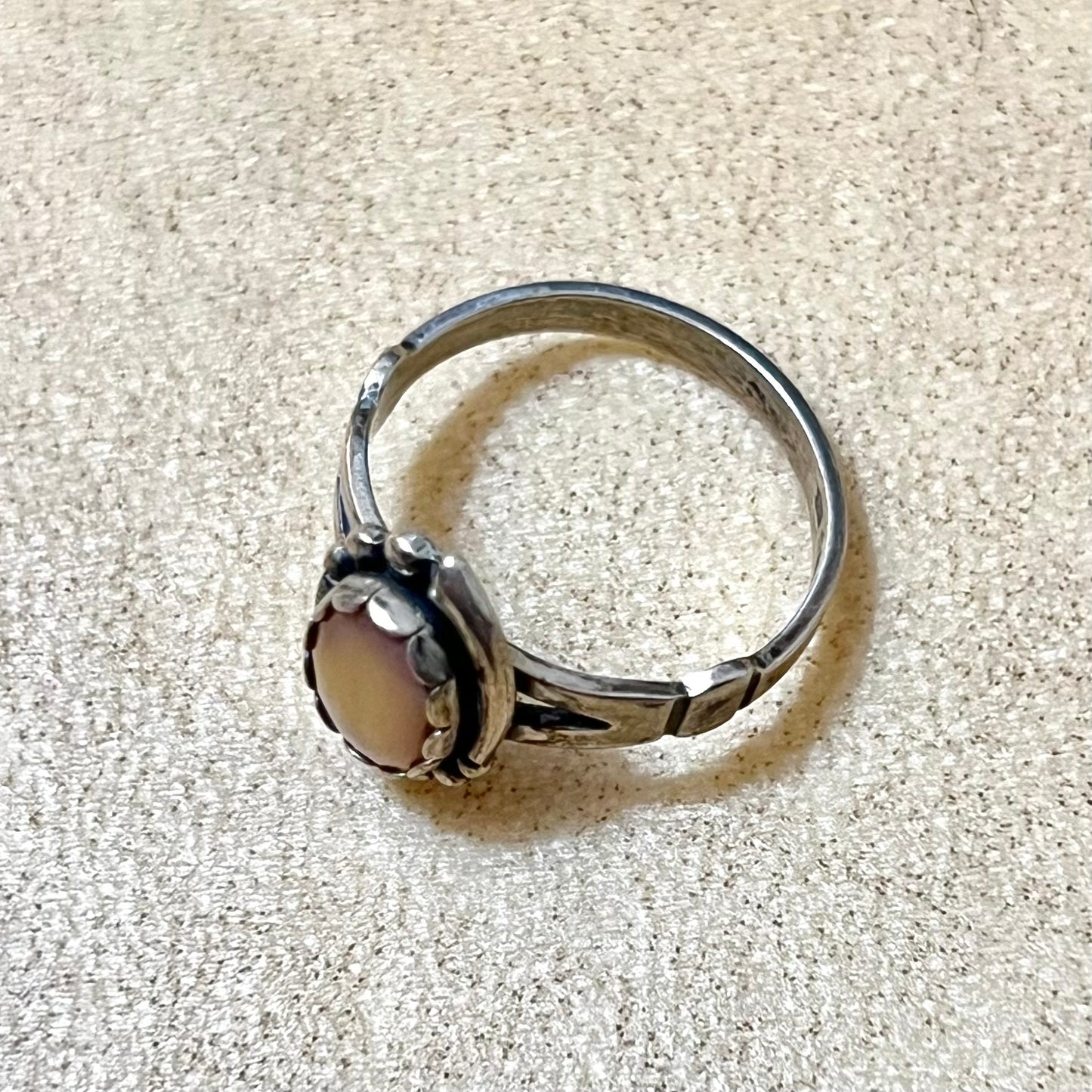 Mother of Pearl Peach Sterling Silver Ring, Vintage Native American Style Size 4.75