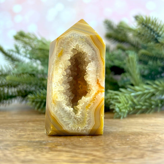 Natural and unheated Carnelian Tower with large, Druzy cave.